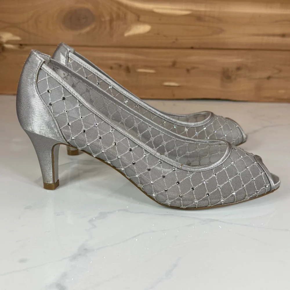 Adrianna Papell Jamie Silver Mesh Rhinestone Peep Toe Kitten Heel Womens 7 M